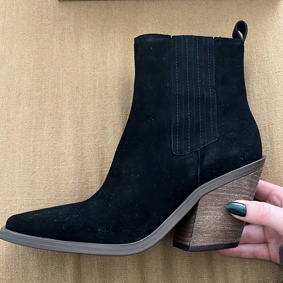 Vince Camuto Ackella bootie - Picture 2 of 5